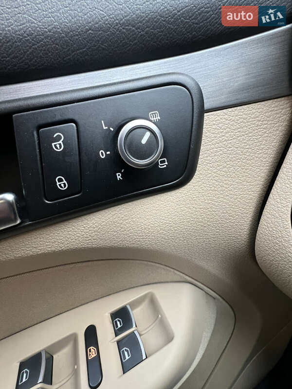 Минивэн Volkswagen Touran 2013 в Луцке фото 56 Минивэн Volkswagen Touran 2013 в Луцке