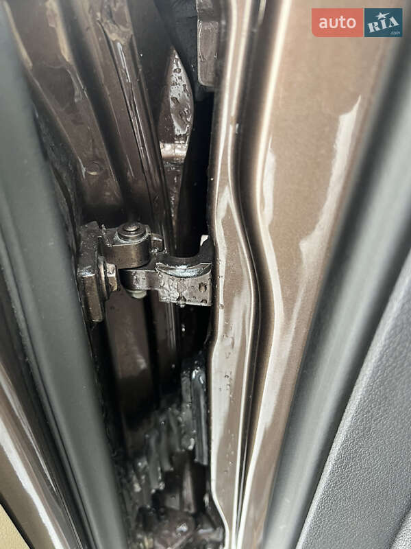 Минивэн Volkswagen Touran 2013 в Луцке фото 67 Минивэн Volkswagen Touran 2013 в Луцке