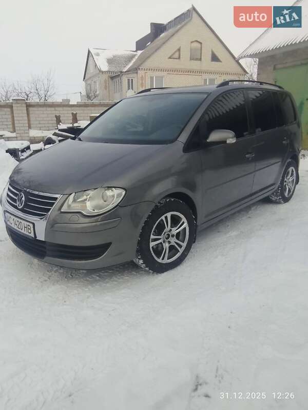Минивэн Volkswagen Touran 2007 в Малой Виске фото 2 Минивэн Volkswagen Touran 2007 в Малой Виске