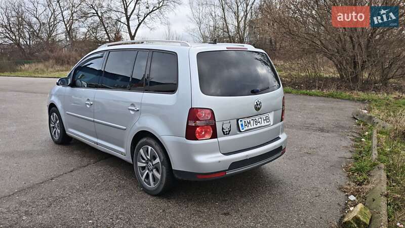 Минивэн Volkswagen Touran 2008 в Бердичеве