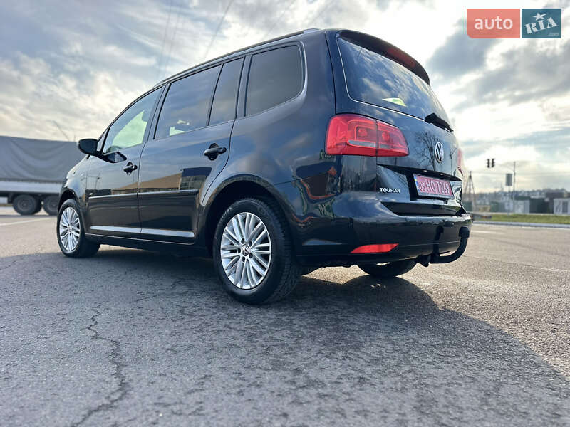Минивэн Volkswagen Touran 2015 в Луцке