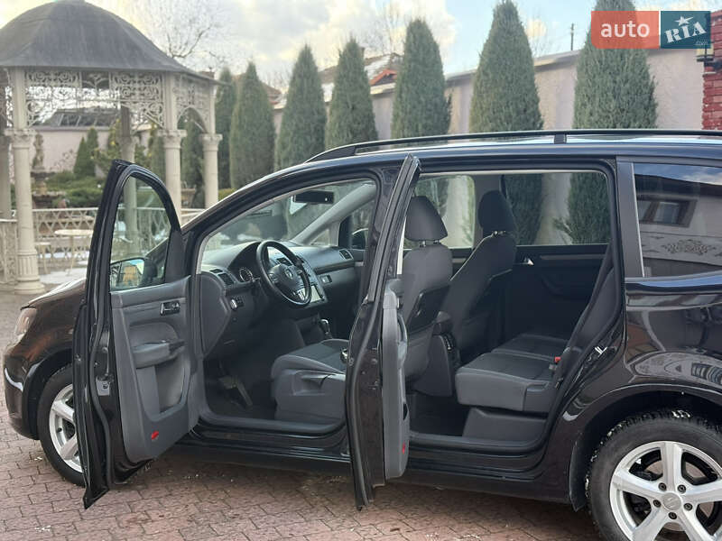 Минивэн Volkswagen Touran 2011 в Стрые фото 60 Минивэн Volkswagen Touran 2011 в Стрые