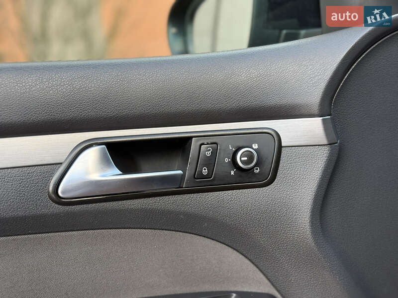 Минивэн Volkswagen Touran 2011 в Стрые фото 64 Минивэн Volkswagen Touran 2011 в Стрые