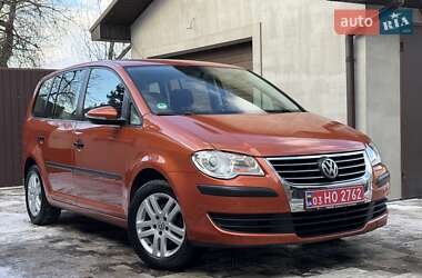 Минивэн Volkswagen Touran 2009 в Ровно