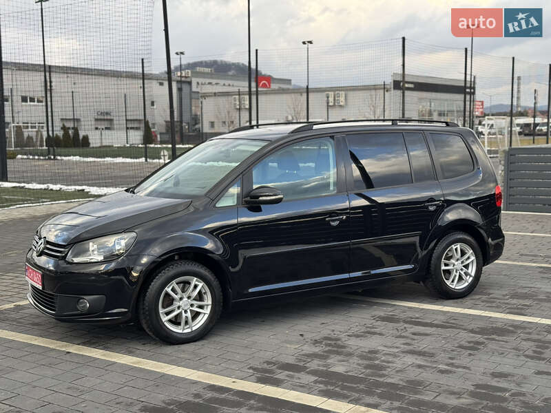 Минивэн Volkswagen Touran 2011 в Мукачево