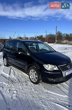 Минивэн Volkswagen Touran 2007 в Староконстантинове