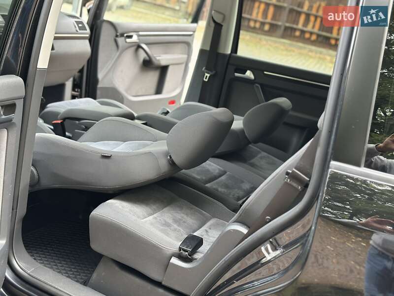 Минивэн Volkswagen Touran 2011 в Дрогобыче фото 64 Минивэн Volkswagen Touran 2011 в Дрогобыче