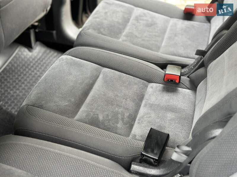 Минивэн Volkswagen Touran 2011 в Дрогобыче фото 75 Минивэн Volkswagen Touran 2011 в Дрогобыче