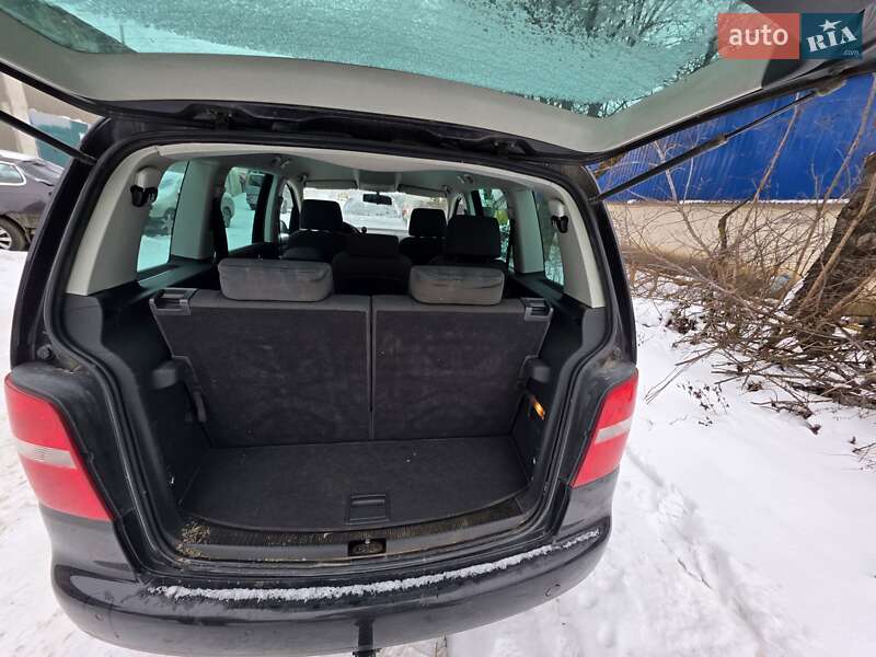 Минивэн Volkswagen Touran 2005 в Бучаче фото 16 Минивэн Volkswagen Touran 2005 в Бучаче