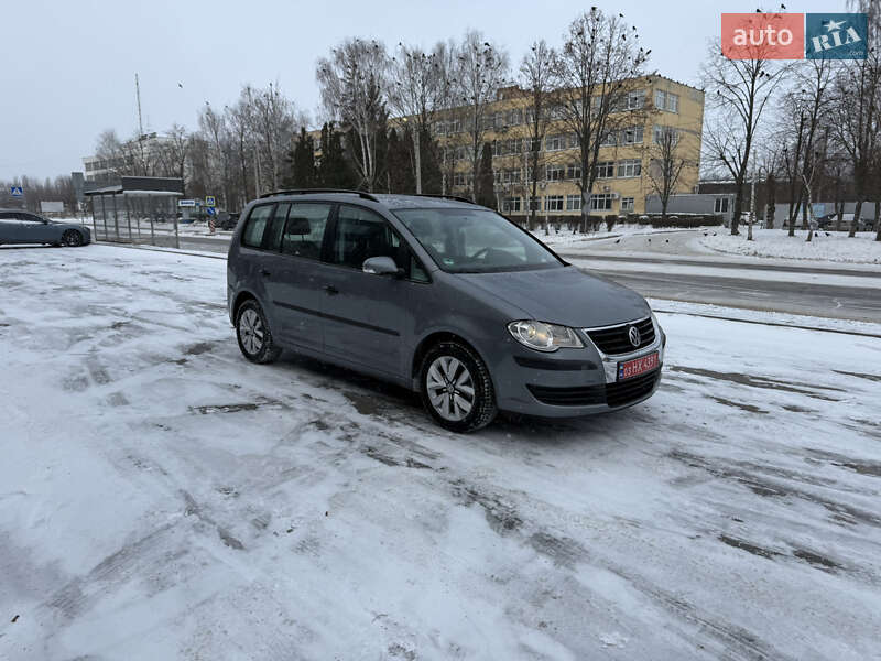 Минивэн Volkswagen Touran 2009 в Белой Церкви