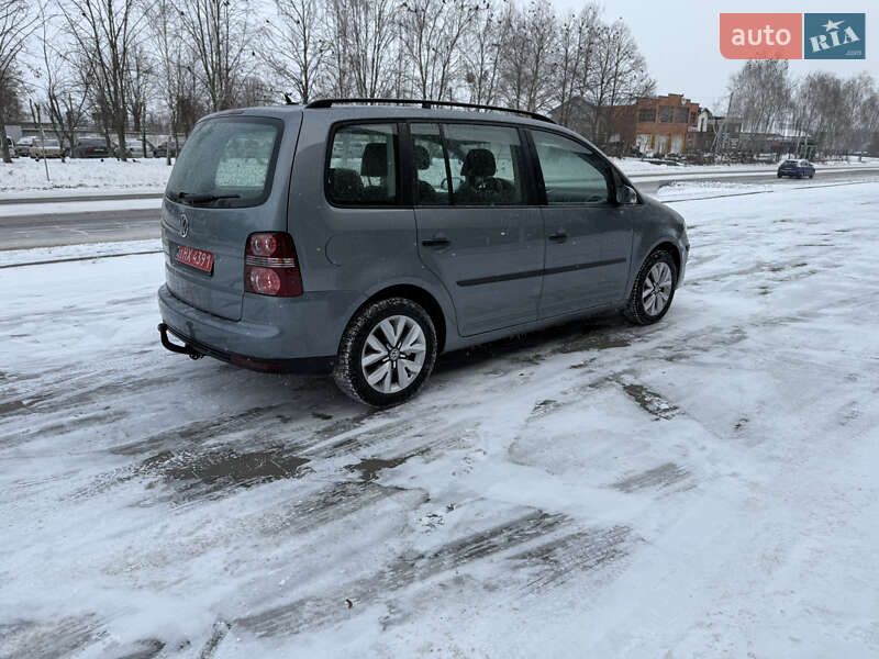 Минивэн Volkswagen Touran 2009 в Белой Церкви