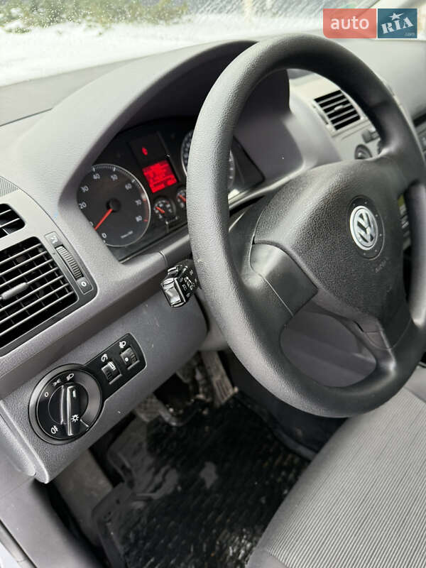 Минивэн Volkswagen Touran 2009 в Белой Церкви