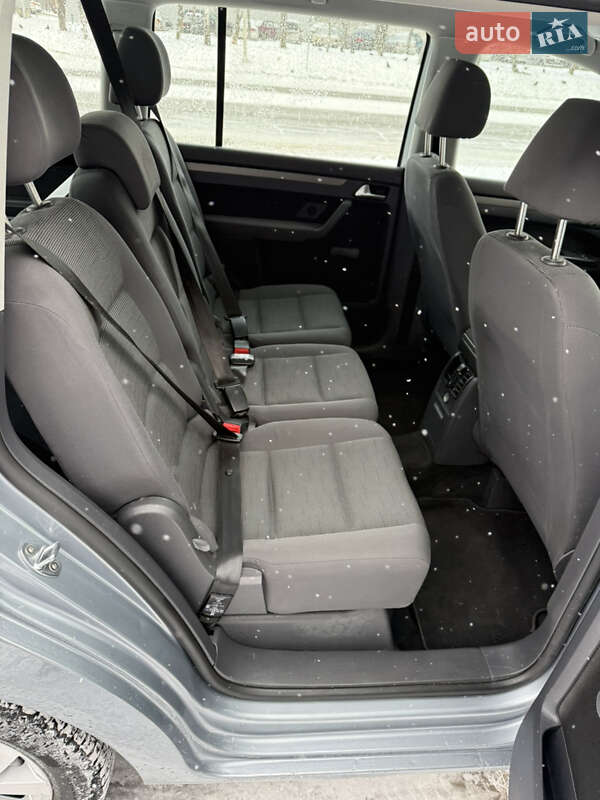 Минивэн Volkswagen Touran 2009 в Белой Церкви