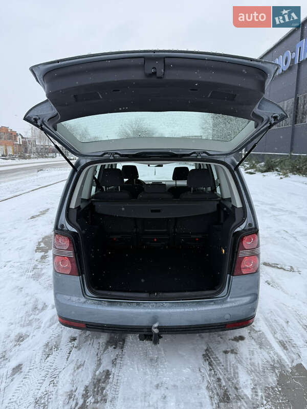Минивэн Volkswagen Touran 2009 в Белой Церкви