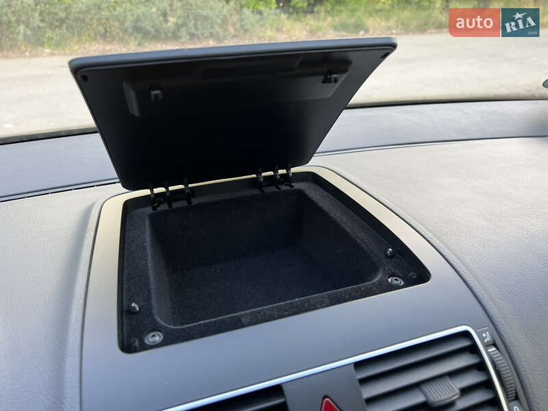 Минивэн Volkswagen Touran 2011 в Бердичеве фото 26 Минивэн Volkswagen Touran 2011 в Бердичеве