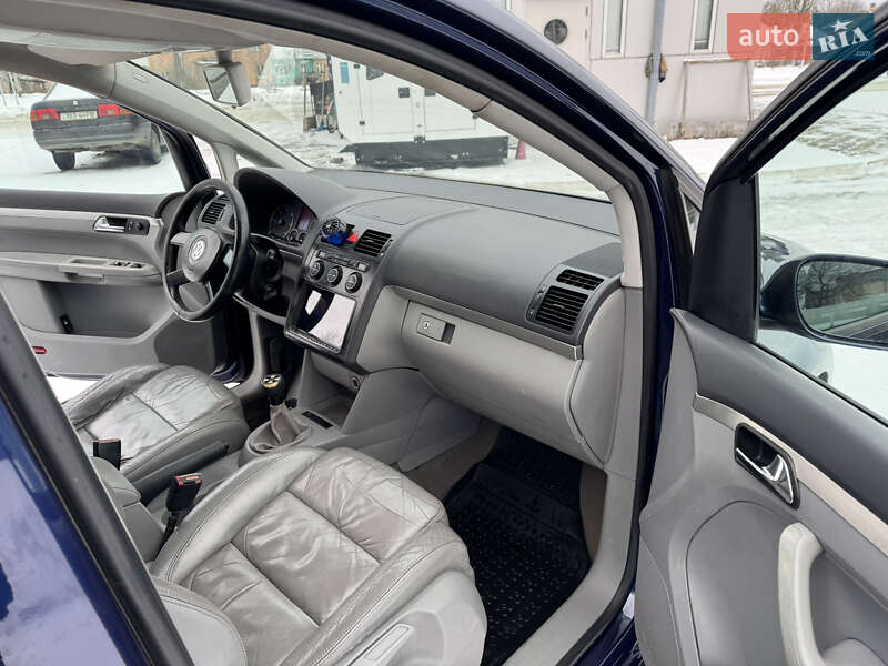 Мінівен Volkswagen Touran 2004 в Костопілі фото 29 Мінівен Volkswagen Touran 2004 в Костопілі