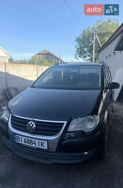 Минивэн Volkswagen Touran 2007 в Лубнах