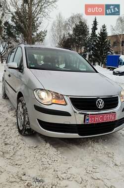 Минивэн Volkswagen Touran 2009 в Луцке