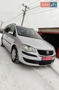 Минивэн Volkswagen Touran 2009 в Запорожье