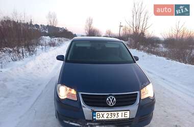 Минивэн Volkswagen Touran 2009 в Нетешине