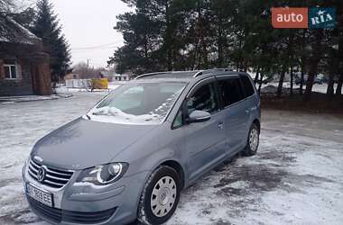Минивэн Volkswagen Touran 2009 в Кременчуге