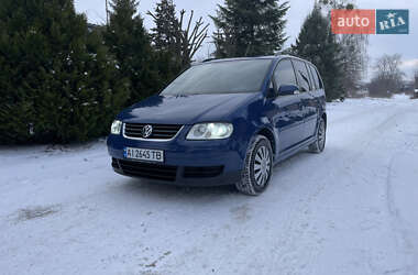 Минивэн Volkswagen Touran 2005 в Новых Петровцах
