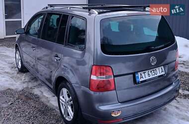 Мінівен Volkswagen Touran 2004 в Рахові