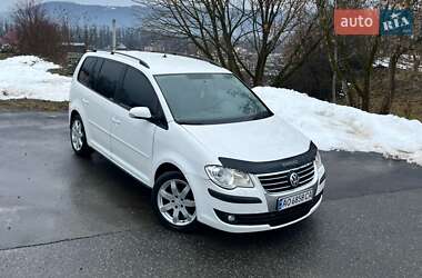 Минивэн Volkswagen Touran 2007 в Тячеве