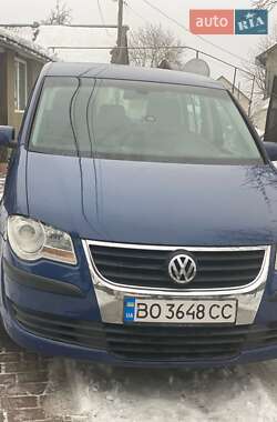 Минивэн Volkswagen Touran 2007 в Почаеве