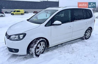 Минивэн Volkswagen Touran 2014 в Ирпене