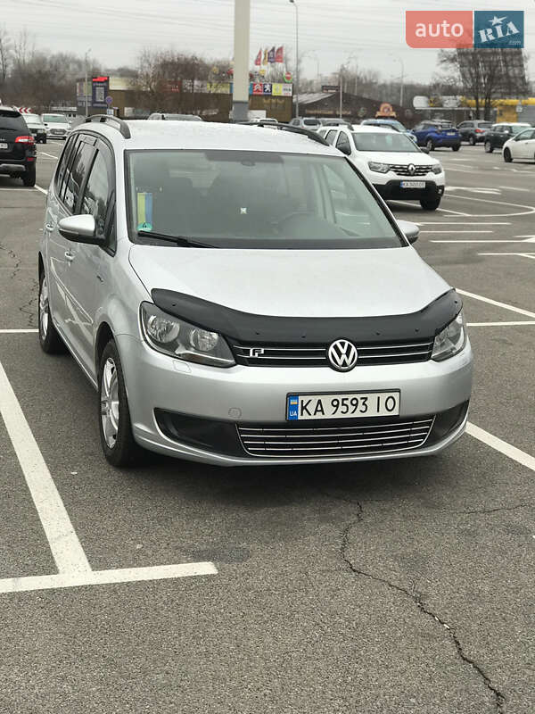 Volkswagen Touran 2011