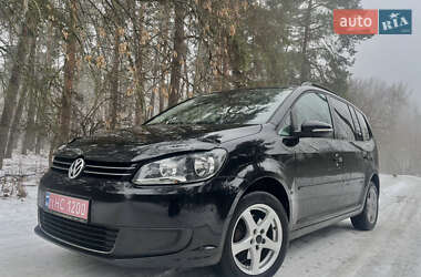 Мінівен Volkswagen Touran 2010 в Охтирці