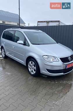 Мінівен Volkswagen Touran 2007 в Луцьку