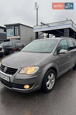 Минивэн Volkswagen Touran 2007 в Киеве