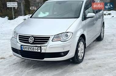 Мінівен Volkswagen Touran 2008 в Олевську