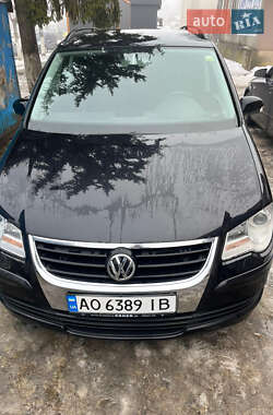 Минивэн Volkswagen Touran 2007 в Борщеве