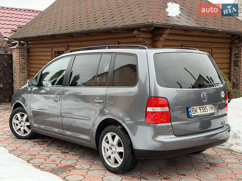 Volkswagen Touran 2005