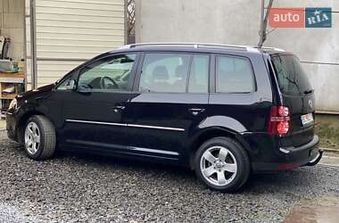 Мінівен Volkswagen Touran 2007 в Сваляві