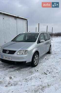 Мінівен Volkswagen Touran 2004 в Чернівцях
