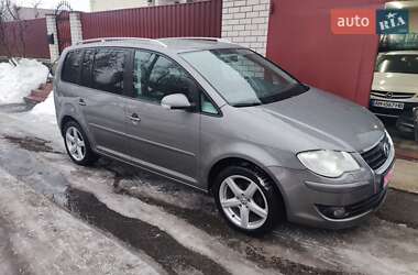 Минивэн Volkswagen Touran 2008 в Житомире