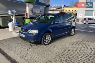 Минивэн Volkswagen Touran 2004 в Ужгороде