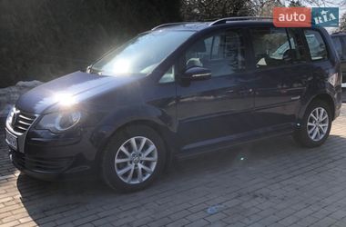 Минивэн Volkswagen Touran 2010 в Луцке