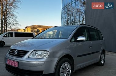 Минивэн Volkswagen Touran 2004 в Нововолынске