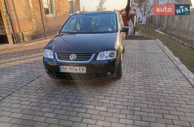 Минивэн Volkswagen Touran 2006 в Бучаче