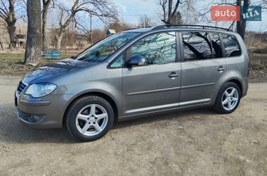 Минивэн Volkswagen Touran 2007 в Самборе