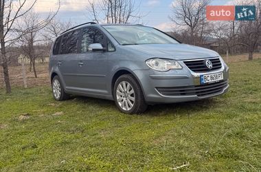Минивэн Volkswagen Touran 2007 в Добромиле