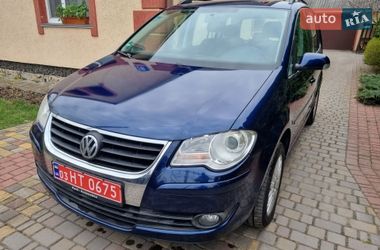 Мінівен Volkswagen Touran 2008 в Ківерцях