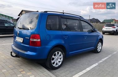 Минивэн Volkswagen Touran 2003 в Вараше