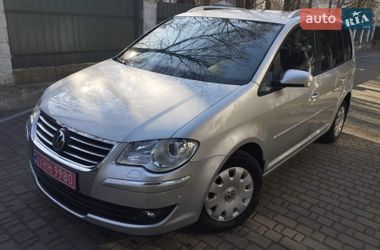 Минивэн Volkswagen Touran 2009 в Дубно