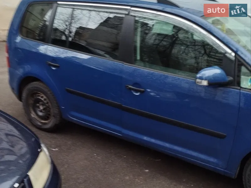 Volkswagen Touran 2003 VIN WVGZZZ1TZ4W103166 фото оголошення 3 з 43